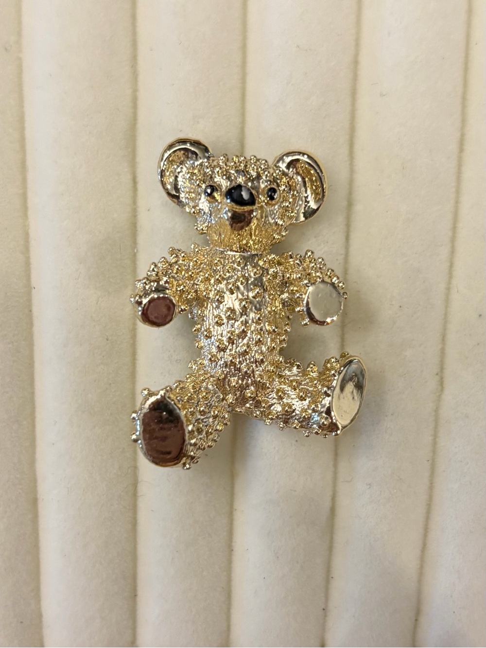 Cute Adorable Textured Gold Tone Stuffed Toy Teddy‎ Bear Vintage Brooch Pin
